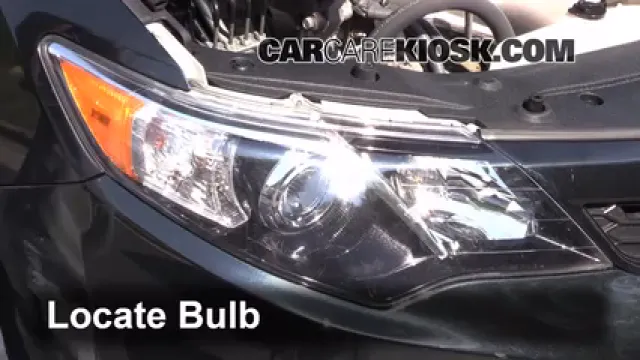 2012 Toyota Camry LE 2.5L 4 Cyl. Luces Faro delantero (reemplazar foco)